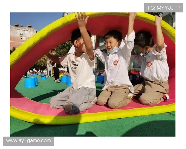 Son训练中惊现精彩瞬间,爆发力与技术并重! Son训练中惊现精彩瞬间,爆发力与技术并重!