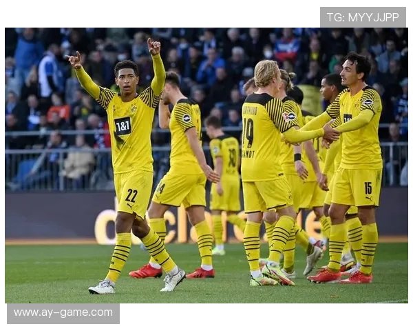 莱切防线稳固发力，后场表现成球队新保障